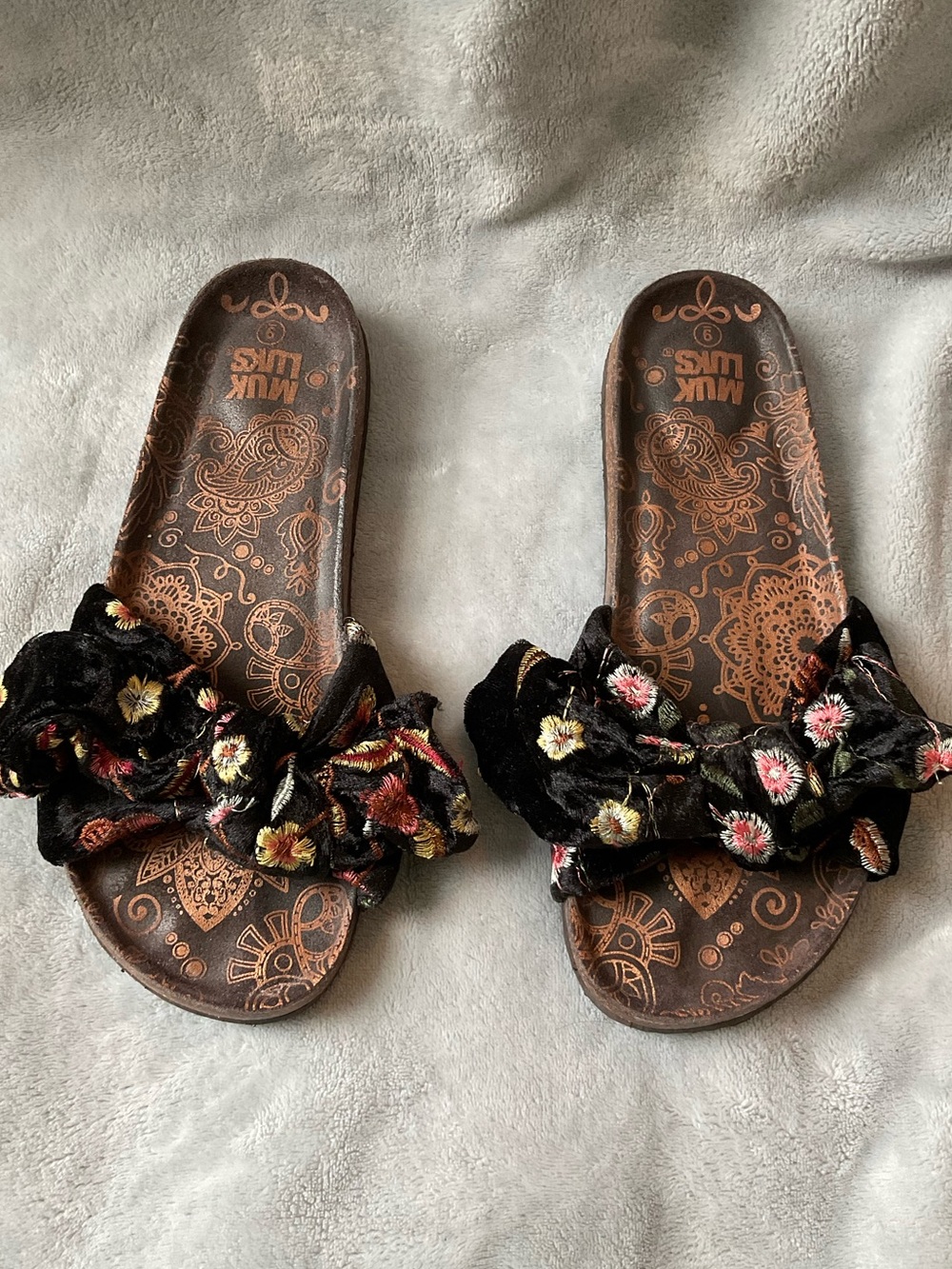 Muk Luks Velvet Floral Slides
